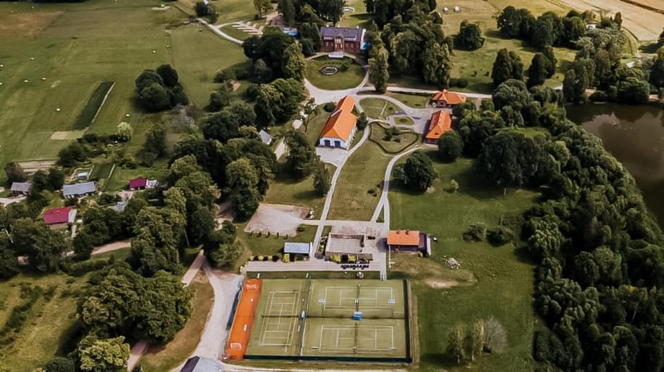 Piena Muiza - Berghof Hotel & Spa Sieksate ภายนอก รูปภาพ